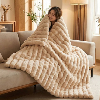 Thick Flannel Fleece Blanket – Soft Plush Sofa and Bed Blanket for All-Season Comfort